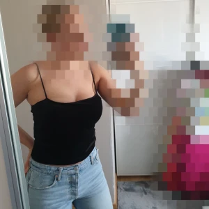  - Super snyggt velour linne från Gina Tricot! Kan mötas upp i Stockholm eller skicka mot frakt!  