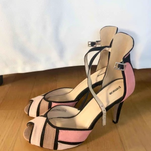  - Superfina klackskor som är helt oanvända. Köpt på Mallorca! 