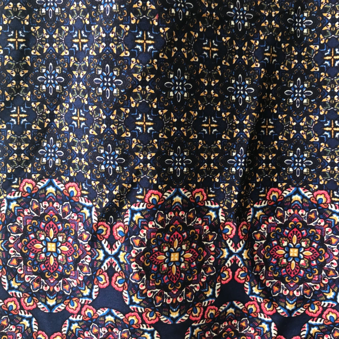 Mönstrad klänning  - 90