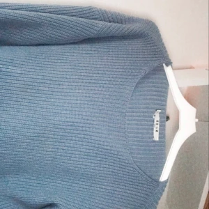 Nakd - Super gullig tröja från nakd, den e lite croppad och har vida ärmar!🥰