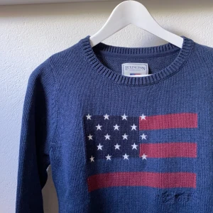 Stickad tröja - Skönt material, använd fåtal gånger