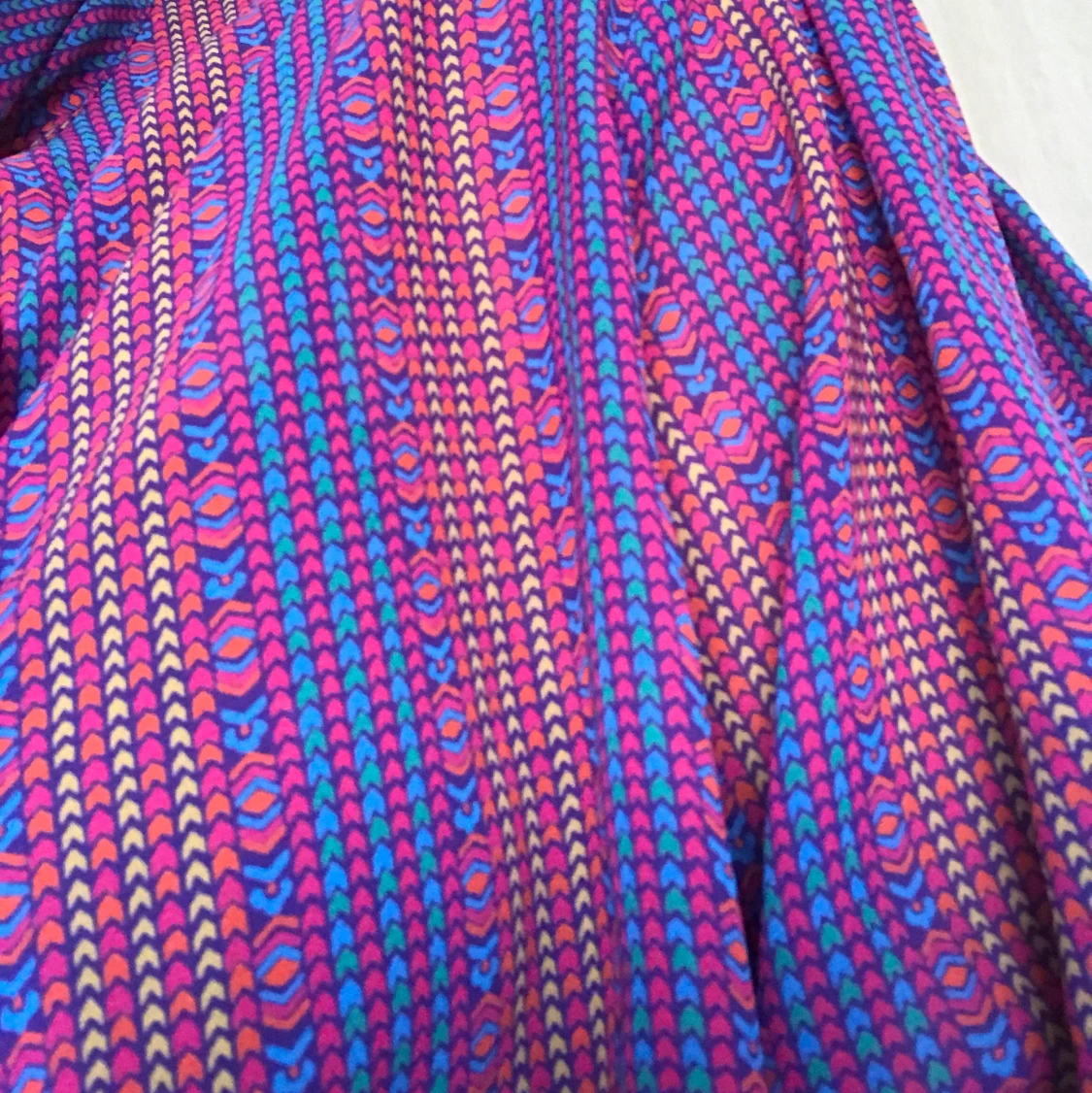 Knytblus med vida ärmar - 91