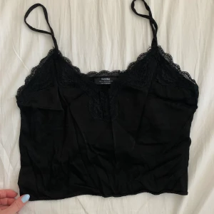 Spets topp - Spets topp från bershka 💕 Knappt använd! 