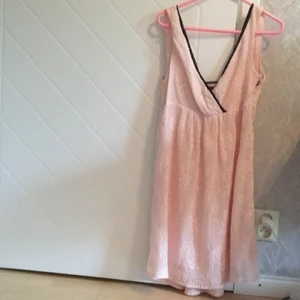 Odd Molly klänning 100 % bomull - Odd Molly klänning i 100 % bomull, storlek XS. Använd ett par gånger och i super fint skick. 