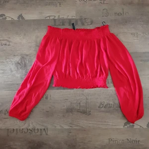 Toppa - Oanvänd! :) Frakt 25 kr