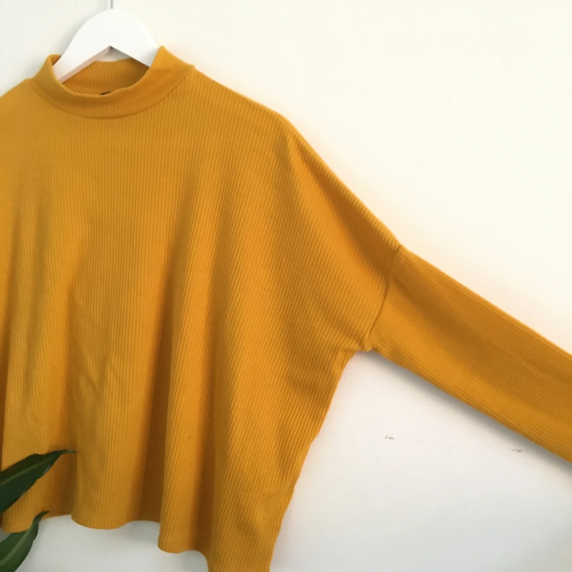 Yellow H&M polo neck - 90