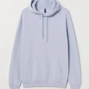 Säljder denna sköna oversized hoodien från H&M i storlek M (herrstorlek), oversized på mig som har S💕💕