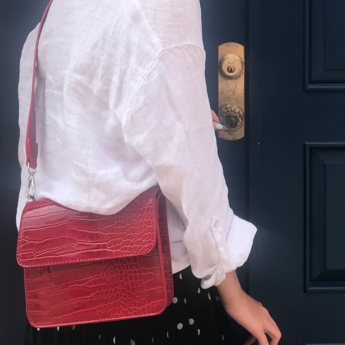Mörkröd hvisk väska  - 90