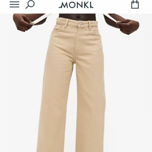 Yoko jeans - Säljer dessa jeans från monki i modellen yoko då de inte kommer till användning. Hör av er vid fler bilder eller funderingar😊 Köparen står för frakten!