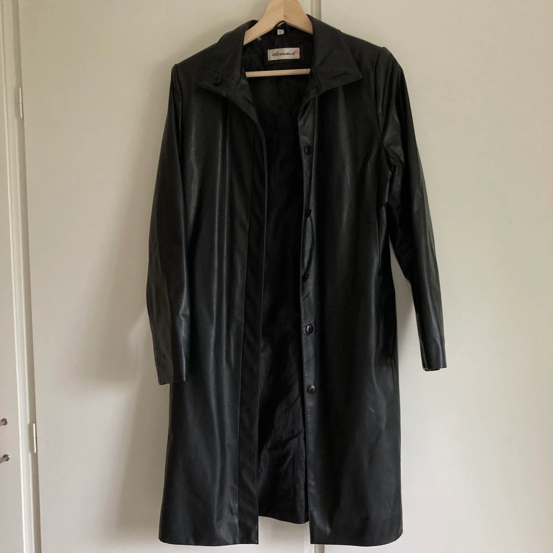 Skinnrock storlek 38