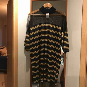  - Klänning från The Ragged Priest i storlek S. Använd en gång så är i bra skick och har en fin passform. 