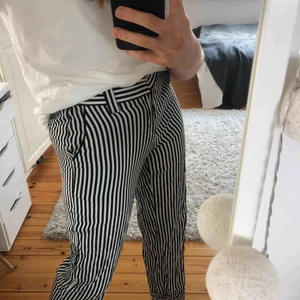  - Randiga byxor från mango som är så sköna och passar i så många tillfällen! 