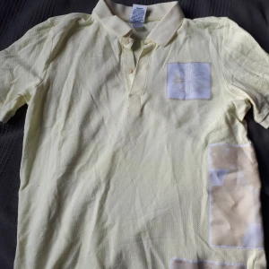 Rebook piké  - Skit snygg piké med många små detaljer. Säljer på grund av att den är för liten för mig. Använt den typ 2 ggr så den är i mycket bra skick. Skriv om ni har några frågor. 