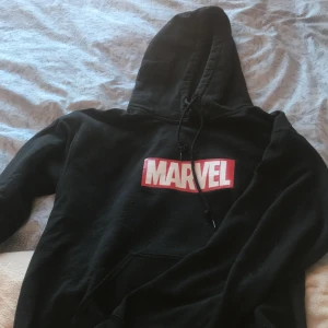 Marvel  - Marvel hoddie storlek 170 