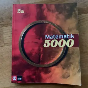 💘 Matematik 5000, 2a. ISBN : 978-91-27-42363-3               Inköpt i augusti och är i nyskick.                                       Engelskabok Viwepoints 2 ( second edition )     ISBN: 978-91-40-69367-9. Även denna är inköpt i augusti och är i nyskick.                                                     Finns även svenskabok, svenska impulser 3. Som även den är i nyskick.                                  fraktkostnad tillkommer om det behövs. 💘 