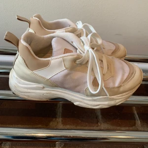 Sneakers  - Snygga sneakers från na-kd! 