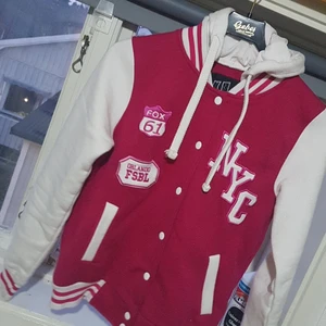 Tröja - Snygg tröja säljer för 150 och Grattis frakt 