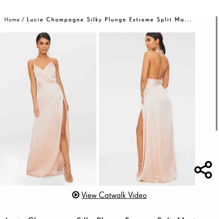 Säljer vidare denna fina balklänning då den tyvärr var för stor för mig. Jättefin champagnerosa färg! (Första bilden är från förra ägaren) 💞💞💞. Klänningar.
