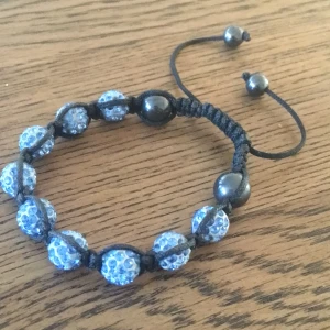 Black and Blue Bracelet  - Black and blue extendable bracelet. 70kr for buying and shipping. Text for details and questions.