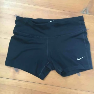  - Träningsshorts från Nike Dri-Fit, fint skick. Pris inkl. Frakt 150kr
