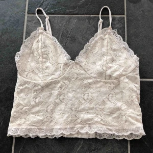 Spets topp - Spets topp från Bikbok