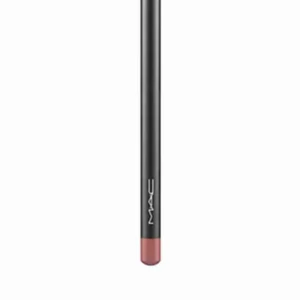 Mac lip liner, whirl  - Denna lip liner ger en definition, form o färg på läpparna. Denna färg passade inte just mina läppar för dem då e ganska mörka. 