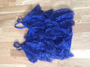  - Glittrigt linne, endast använt ett fåtal gånger. 