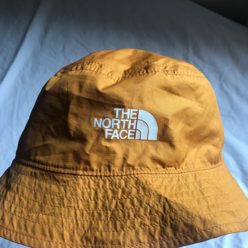 NORTH FACE FISKEHATT! | Plick Second Hand