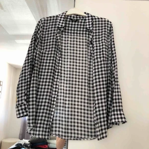  - Skjorta köpt i England. Frakt tillkommer