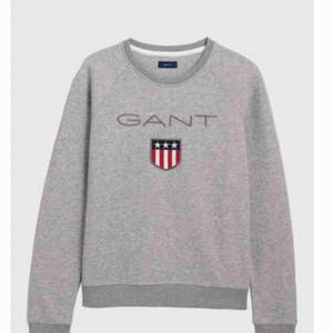 SKÄNT PRIS!!!                      Säljer min Gant tröja använd 2 gånger Storlek L men funkar även för M vilket jag brukar ha Original pris 999kr  Fraktar men köparen får stå för frakten Om bilder önskas är det bara att höra av sig!:)