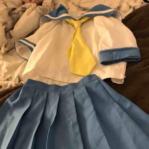 Sailor/school cosplay set står storlek M men är mer som en xs/s