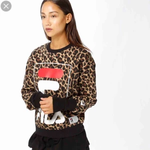  - En leopard tröja från Fila! 🖤🐆 Köparen står för frakten!  