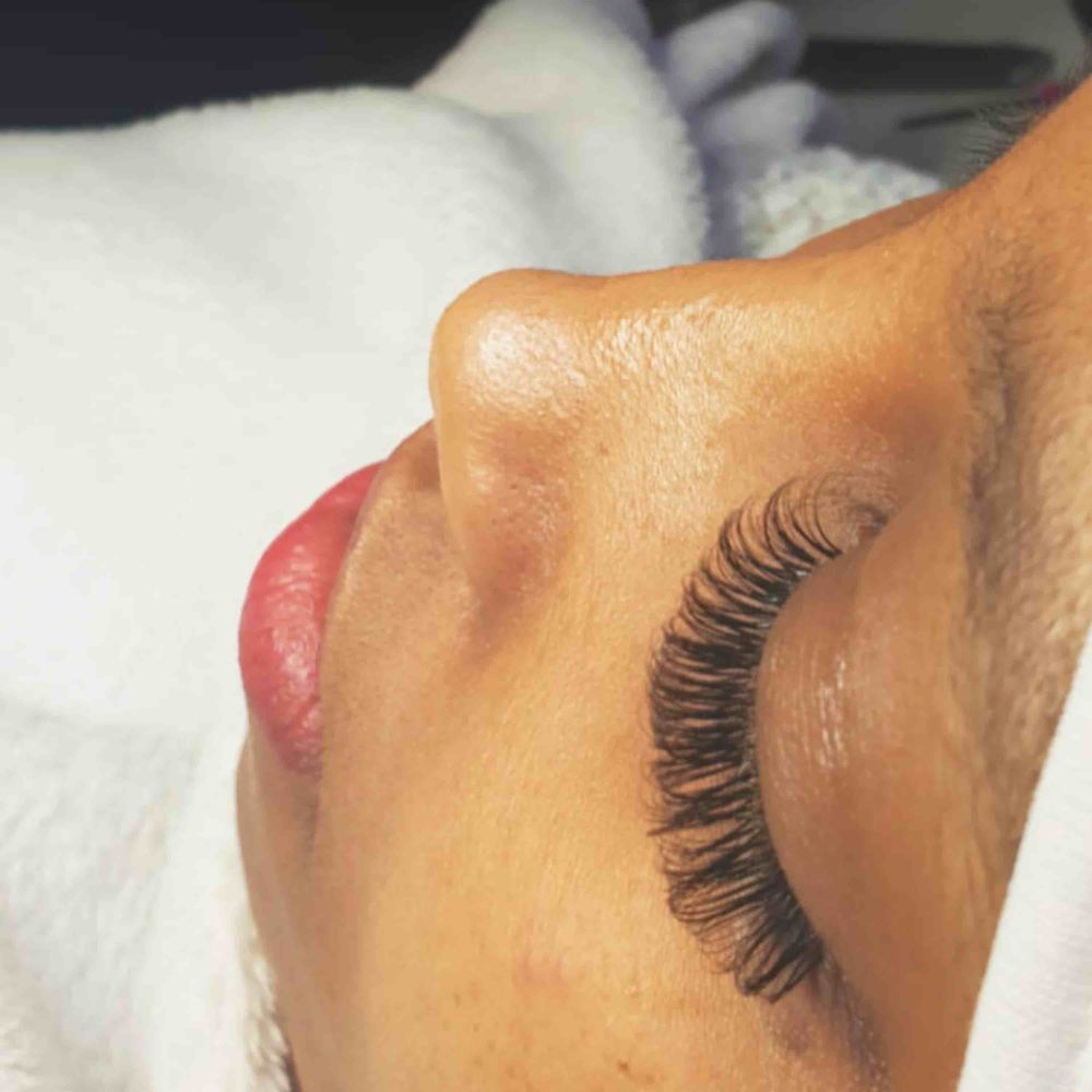 đHisingen, Wieselgrensplatsen! Instagram: lashesbynattis_ (priser finns Ă€ven dĂ€r) Priser om man ej har tillgĂ„ng till instagram: Singelfransar: 550kr Volymfransar: 700kr (Mega)volymfransar: 900kr ââââââ Priser för pĂ„fyllning Ă€r bara att frĂ„ga om!. Ăvrigt.