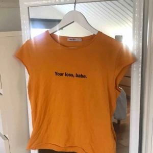  - Tshirt från nakd. Använd ganska mycket men är fortfarande i bra skick, finns i vit också.