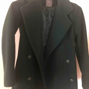  - Fin Grön kavaj som vill komma till användning hos nån :)