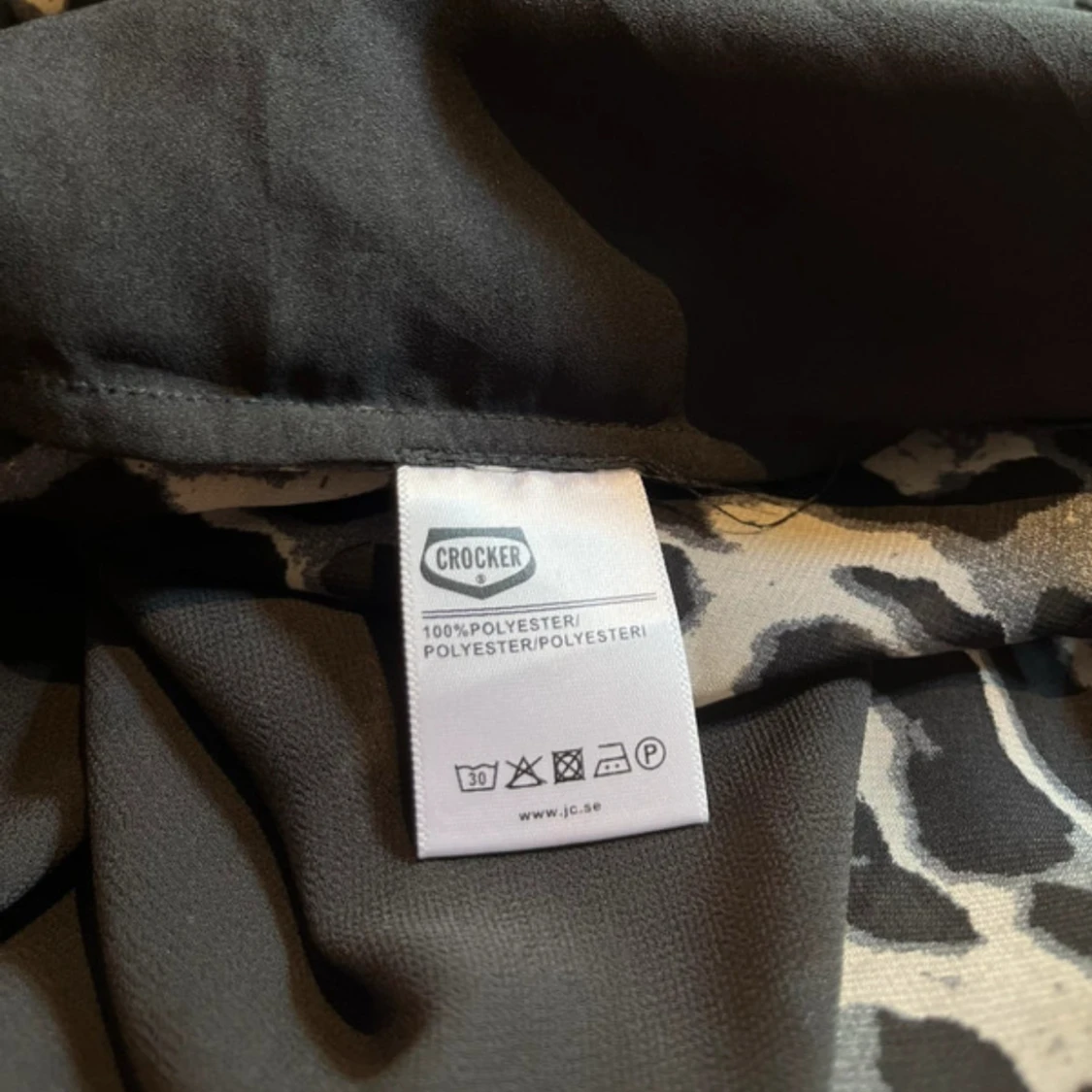 Svart ärmlös topp med leopardmönster - 4