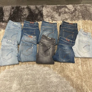9 st dondup George jeans bulk - Säljer 9 st dondup George jeans i bulk för 6499kr eller i styck för 999/899/499! Hör av dig vid funderingar. Alla jeans ligger ute i profilen 