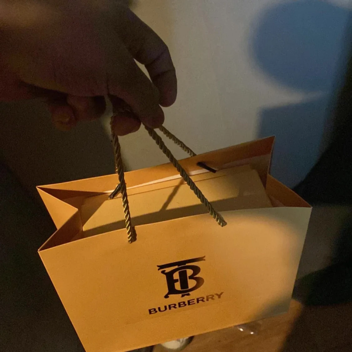 Burberry rutig skinnbälte med B-spänne - 4