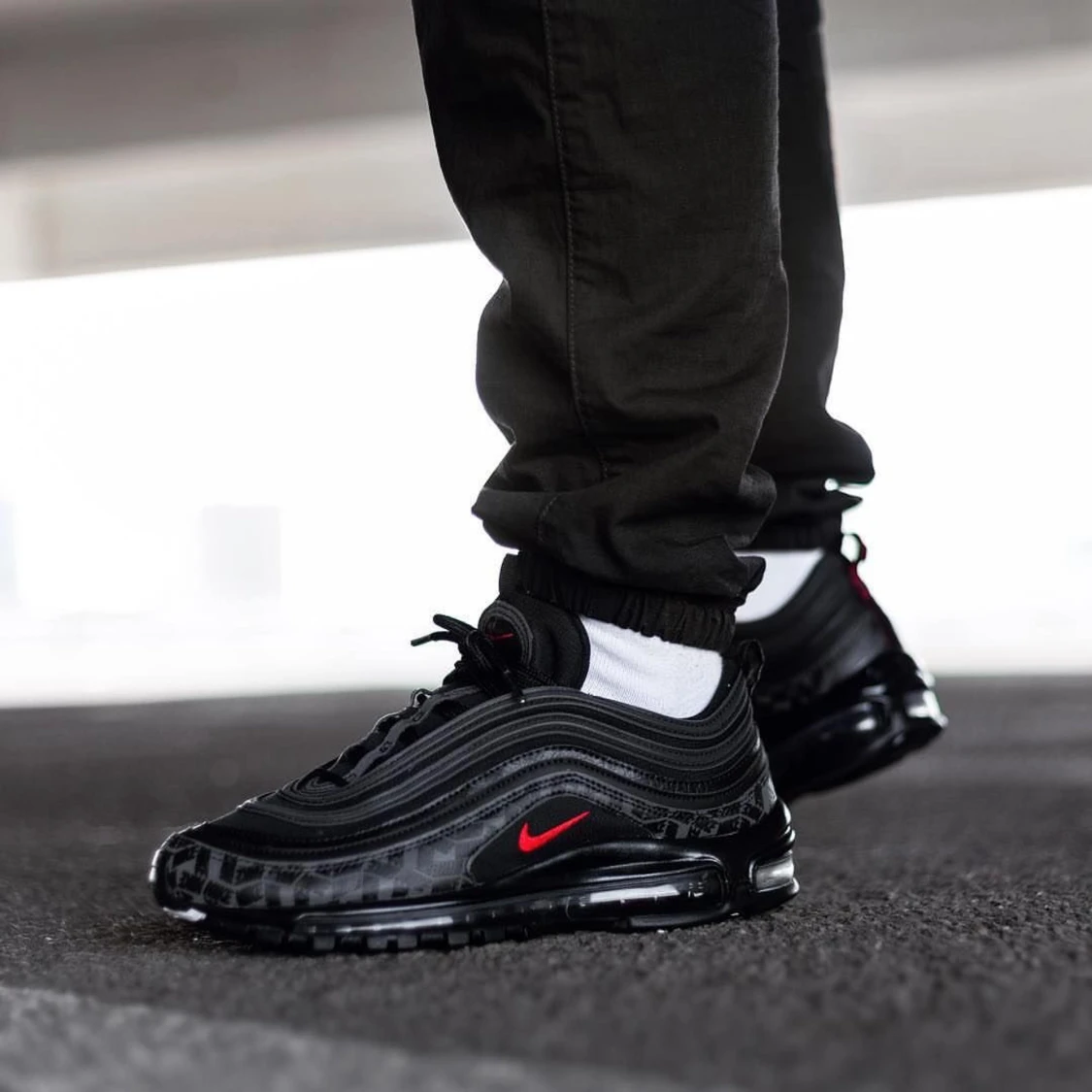 Nike Air Max 97 Svart/Röd - 1