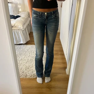 Ltb jeans Valarie - Säljer dessa superfina ltb jeans i modell Valarie 🙌🏻