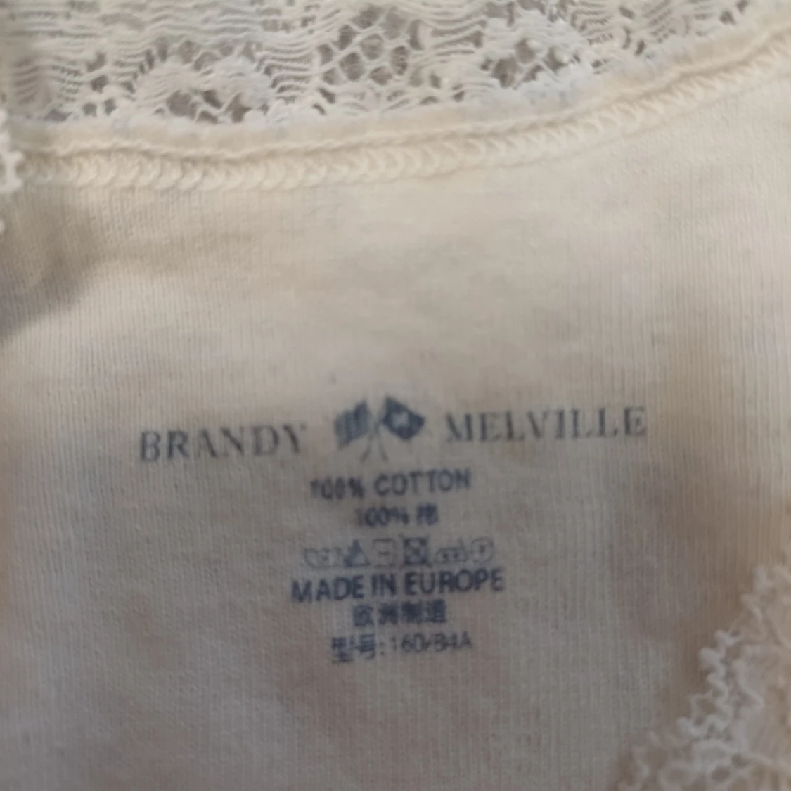 Blommig spetskantad linnetopp Brandy Melville - 1
