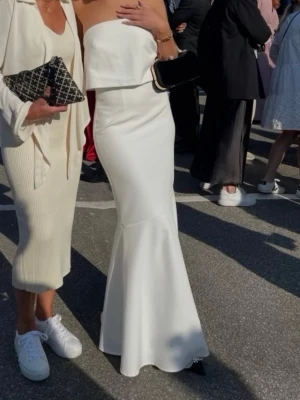 Vit balklänning  - Jag på bilden🤍✨