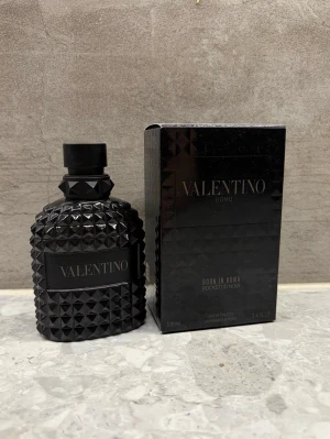 Valentino Uomo Born In Roma EdT 100ml - Valentino Uomo Born In Roma Rockstud Noir 100ml
