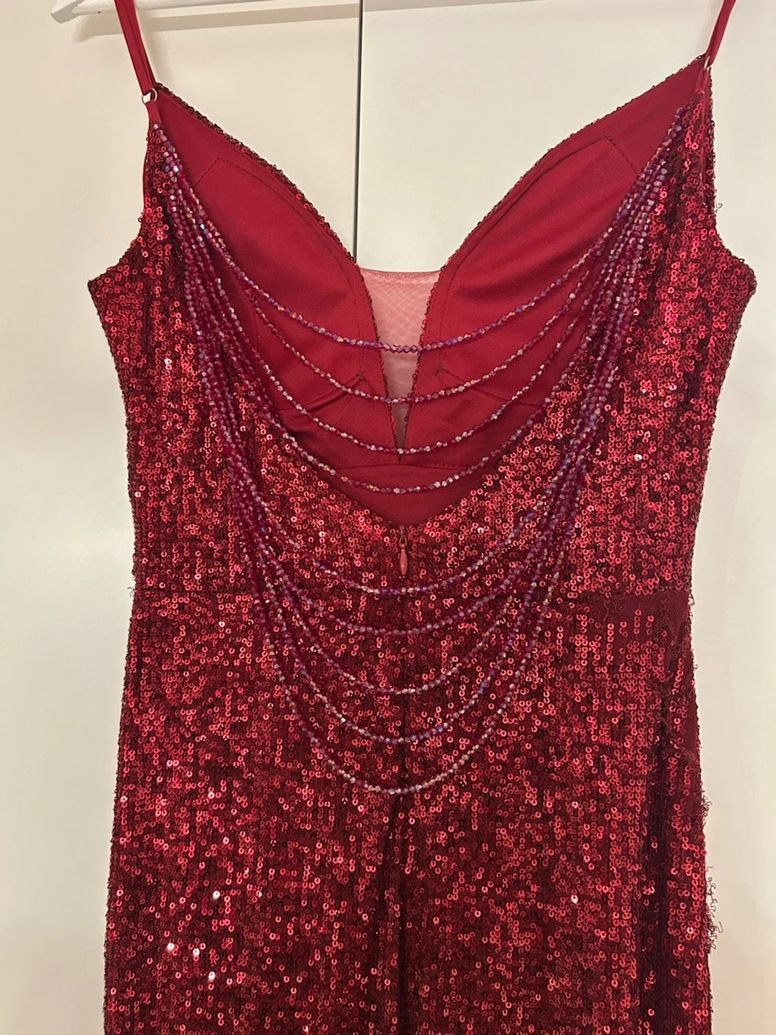 Röd glittrig balklänning - 2