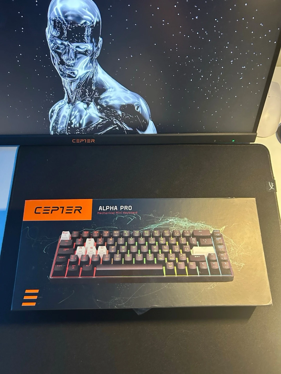 Cepter Alpha Pro mekaniskt tangentbord