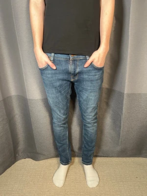 Nudie jeans - Tja!| Säljer detta paret feta jeans från Nudie!| Modell:Tight Terry!| Kontakta mig vid minsta fråga!| Pris alltid diskuterbart!| //Nils