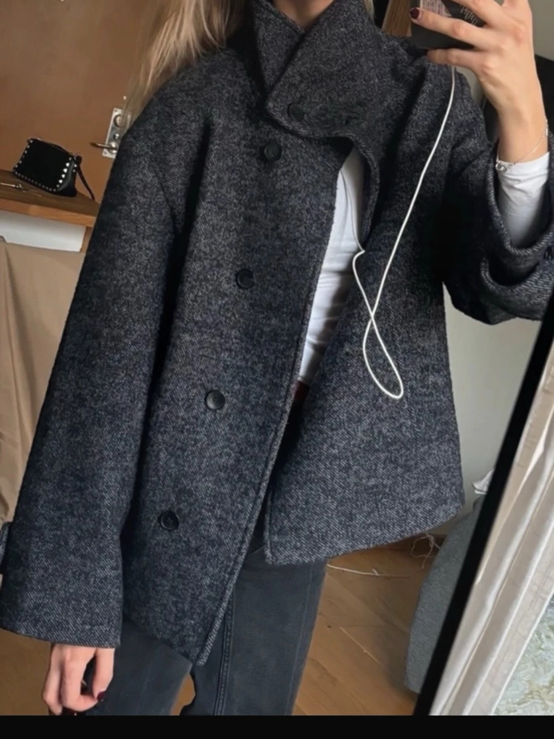 Mörkgrå ullrock med hög krage - 2