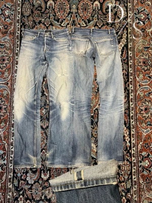 Apc vintage Selvedge jeans - Helt sjuka Selvedge jeans från Apc med en riktigt snygg tvätt. Modellen är rue Fleurus Paris.  Inga defekter. Midja:37cm längd:100cm Benöppning:18cm