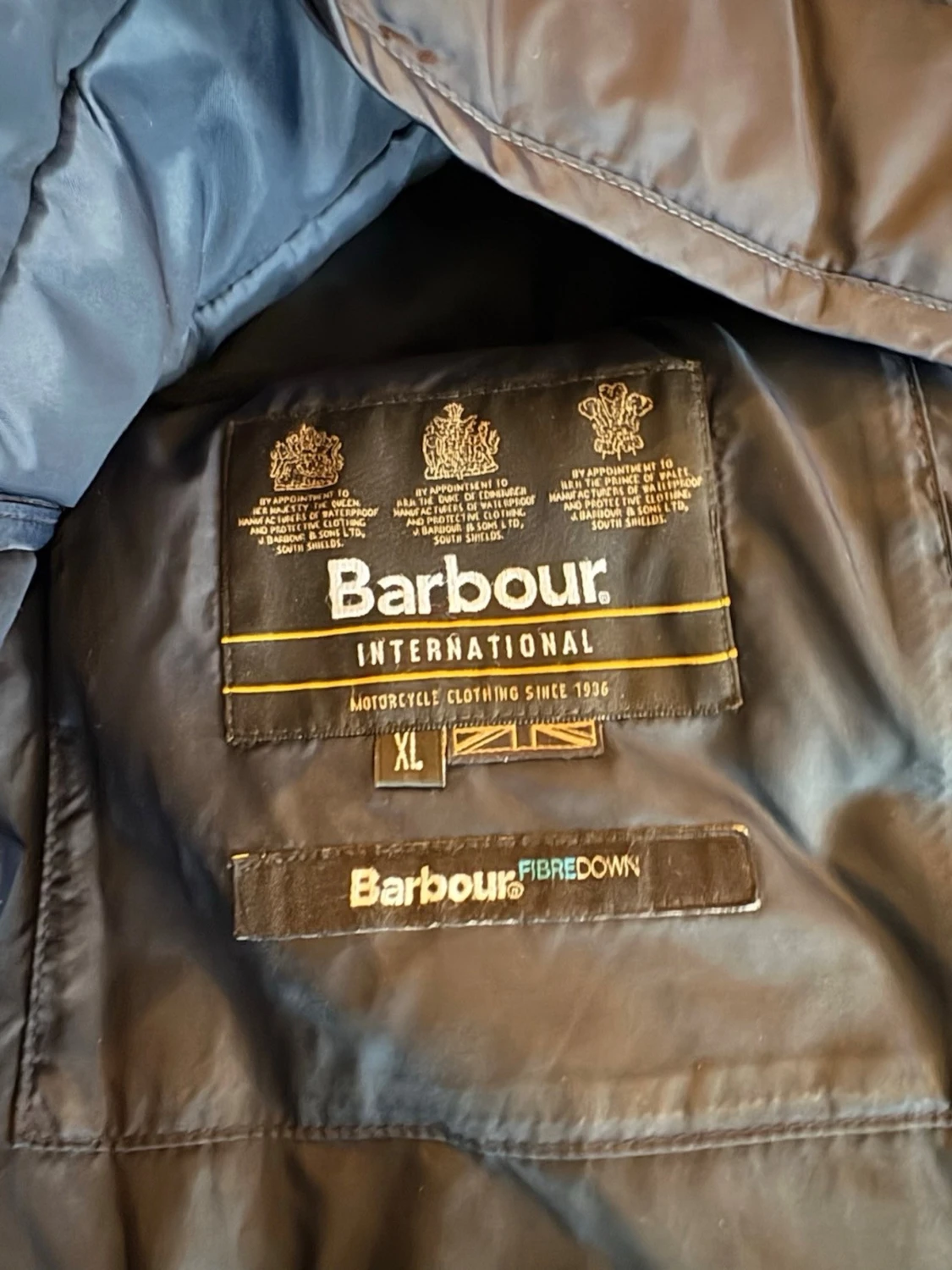 Svart quiltad pufferjacka Barbour - 2