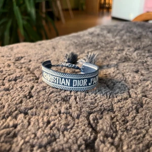 Christian Dior Armband - Christian Dior Armband - No Size / Passar alla - Skickas Snabbt
